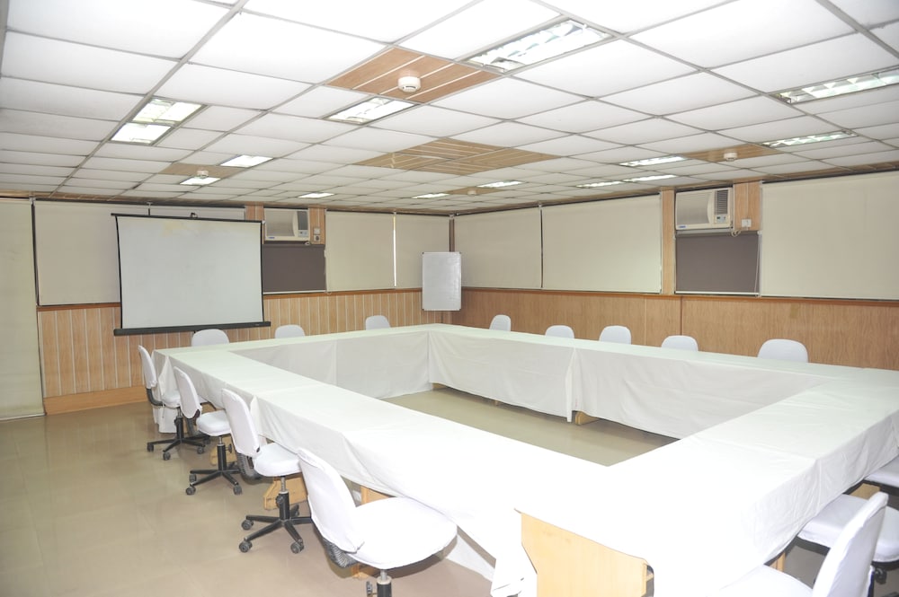Akash Ganga Hotel 41/48