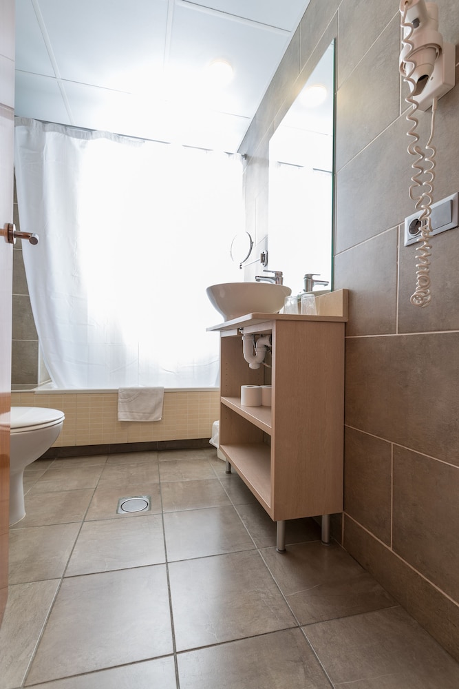 HOTEL TOSSA CENTER 19/31