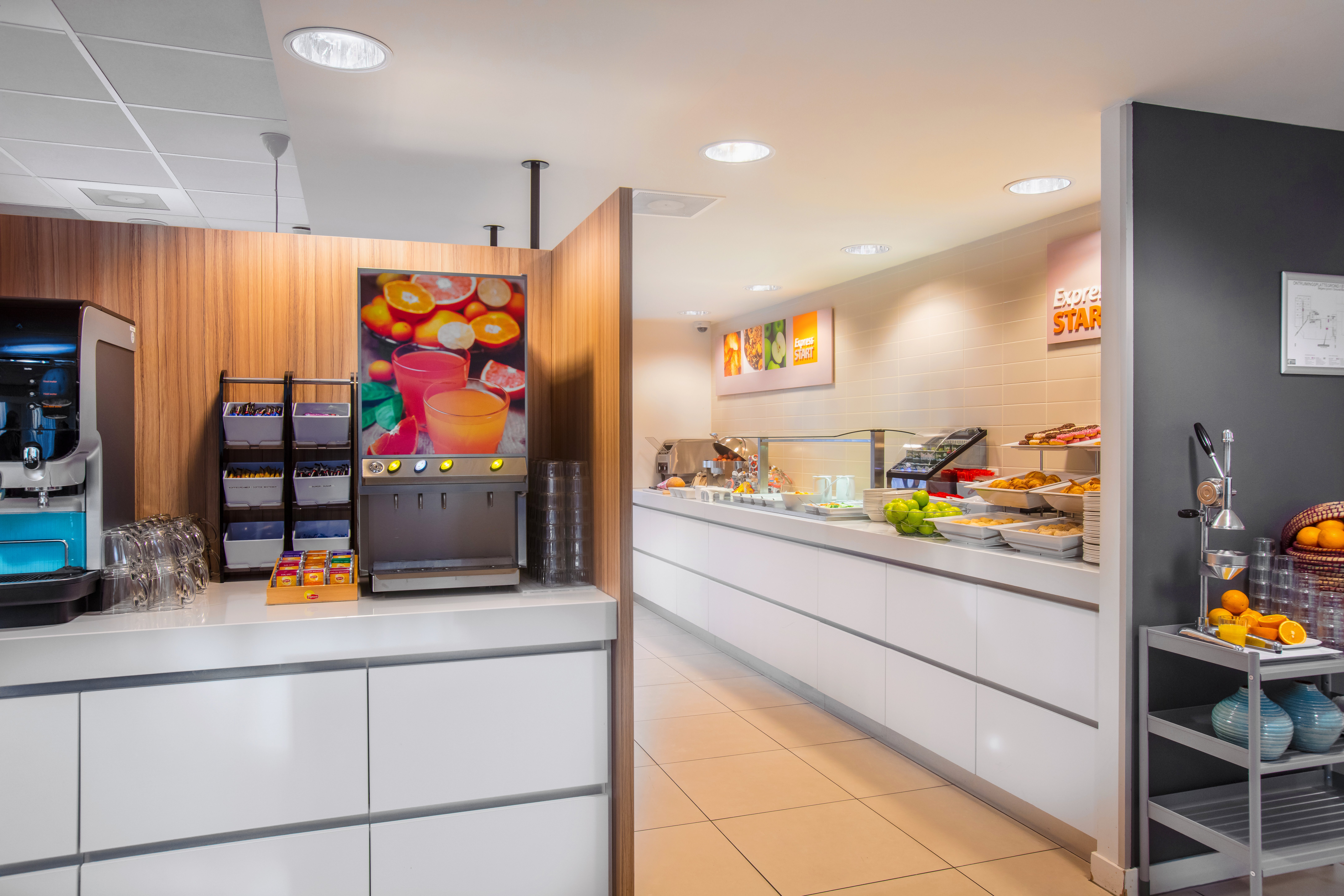 HOLIDAY INN EXPRESS ARNHEM 5/45