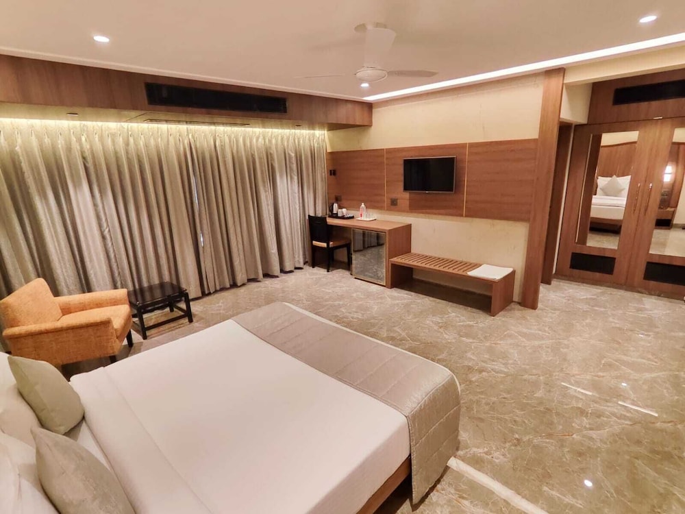 1 BEDROOM, EXECUTIVE, SINGLE, CITY VIEW