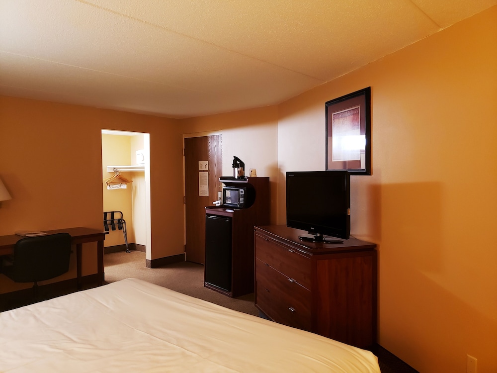 Quality Inn & Suites Black River Falls I-94 25/52