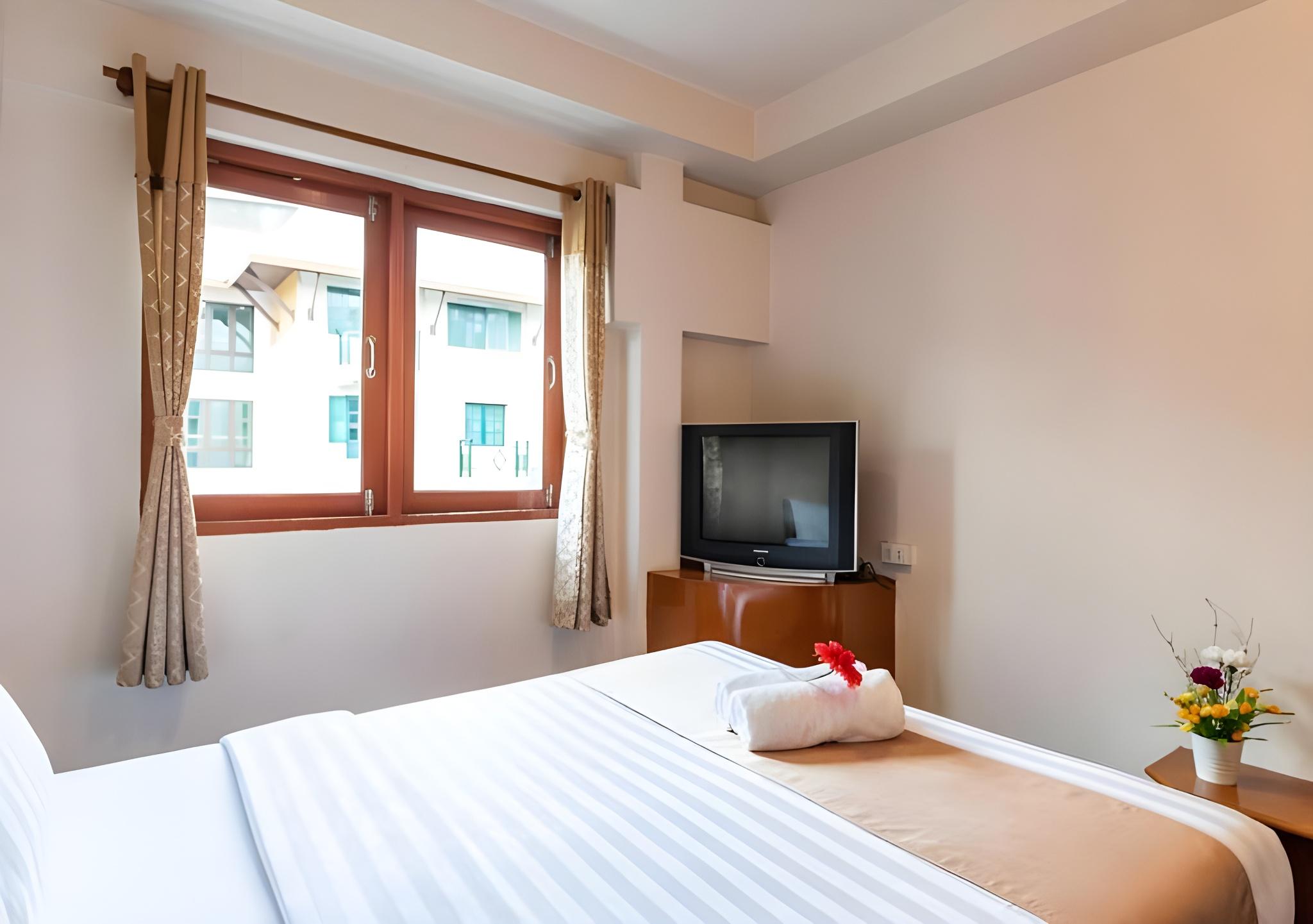 غرفة قياسية بسرير مزدوج