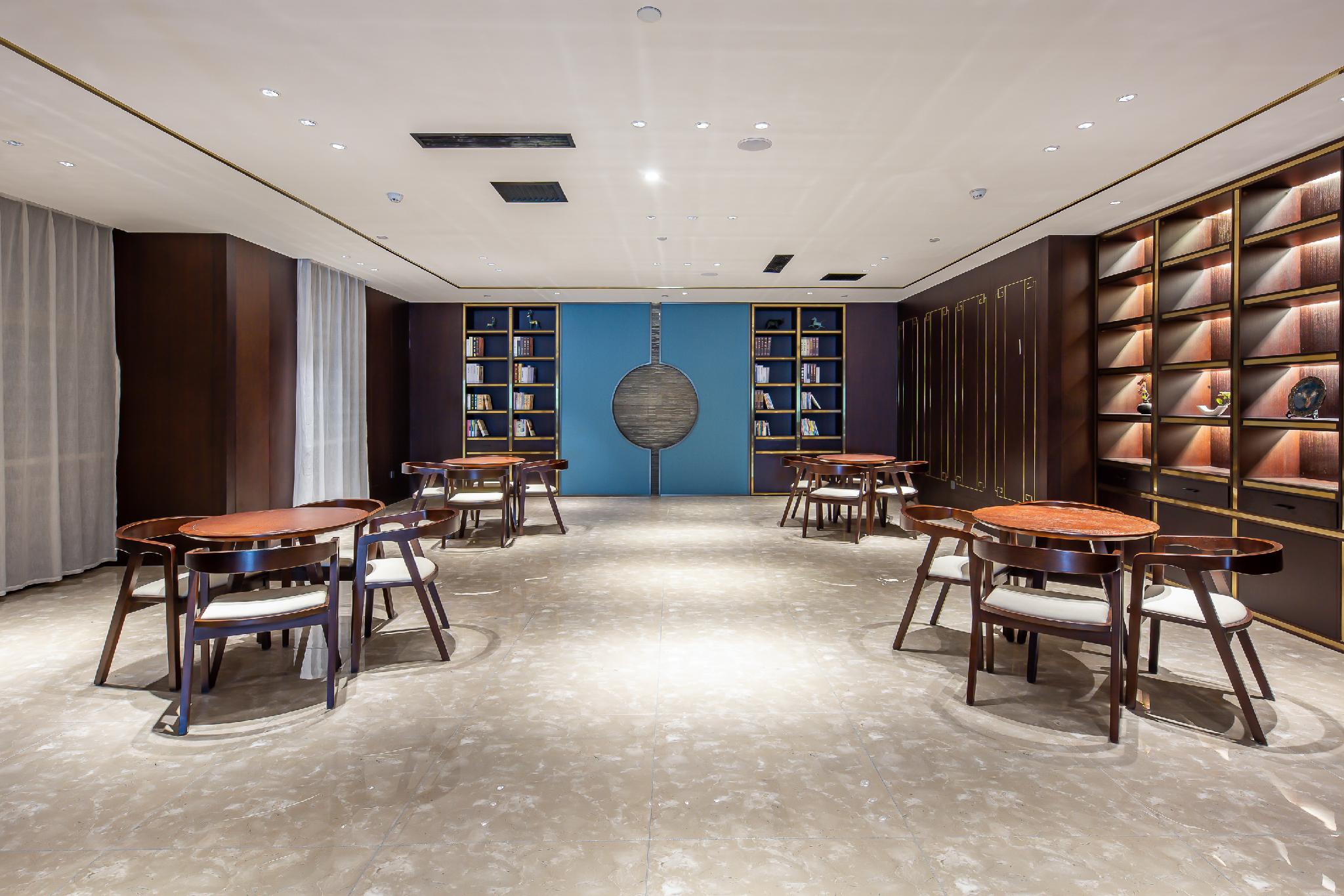 Rezen Dong Hotel (Baoding Passenger Transport Center store) 40/50