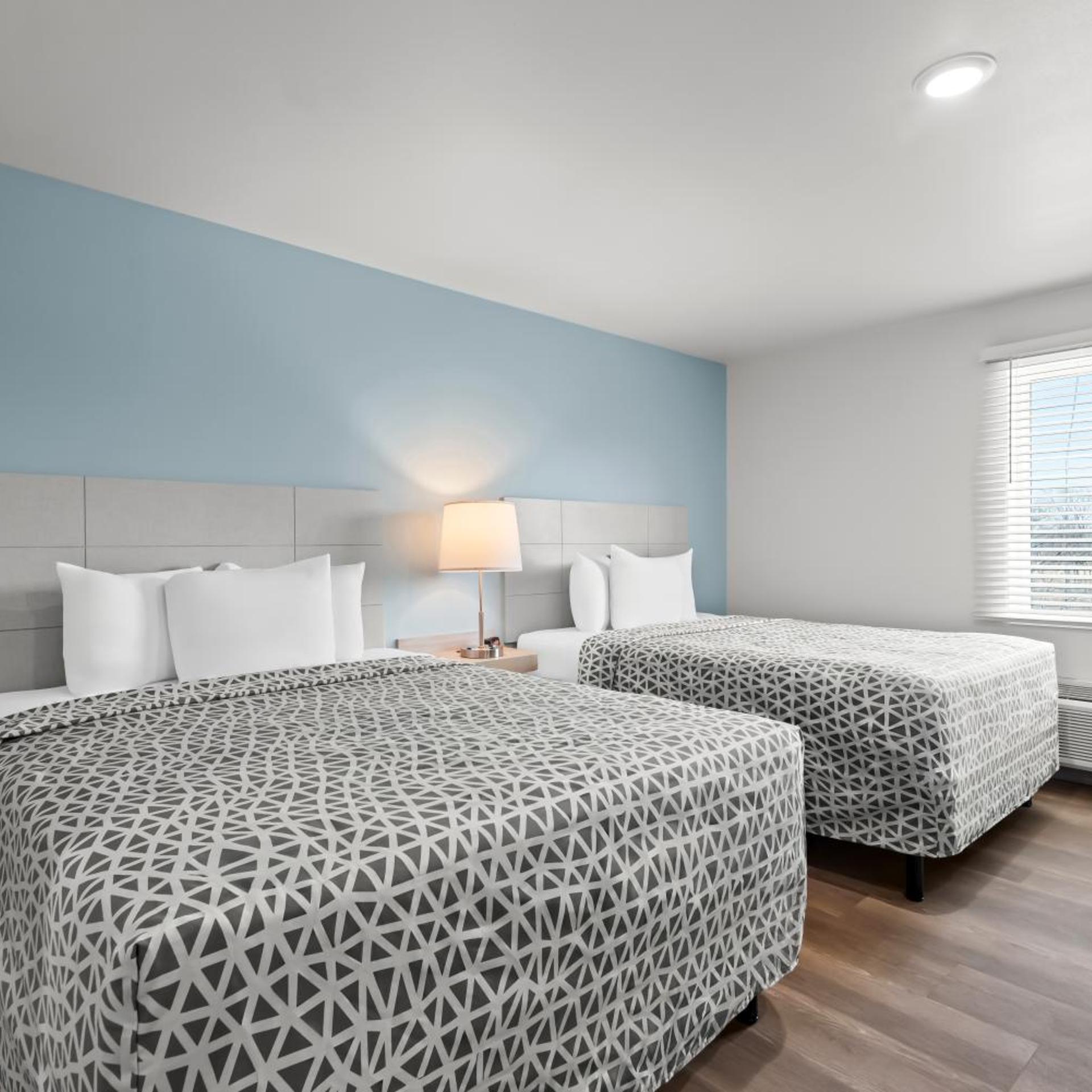 WoodSpring Suites Coralville Iowa City 16/41