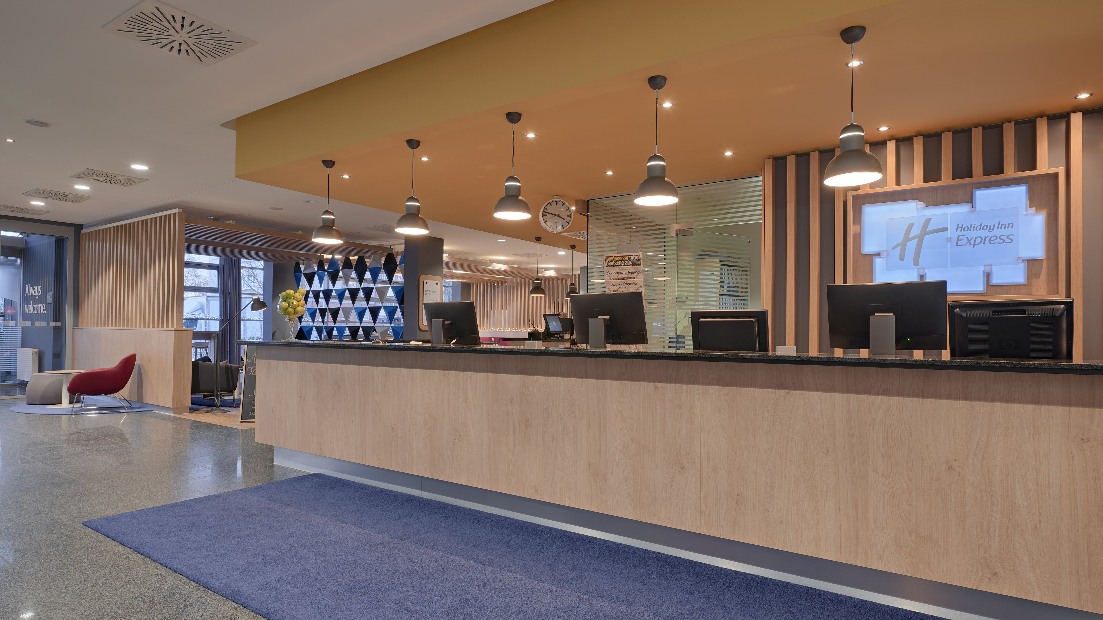 HOLIDAY INN EXPRESS FRANKFURT MESSE 9/40