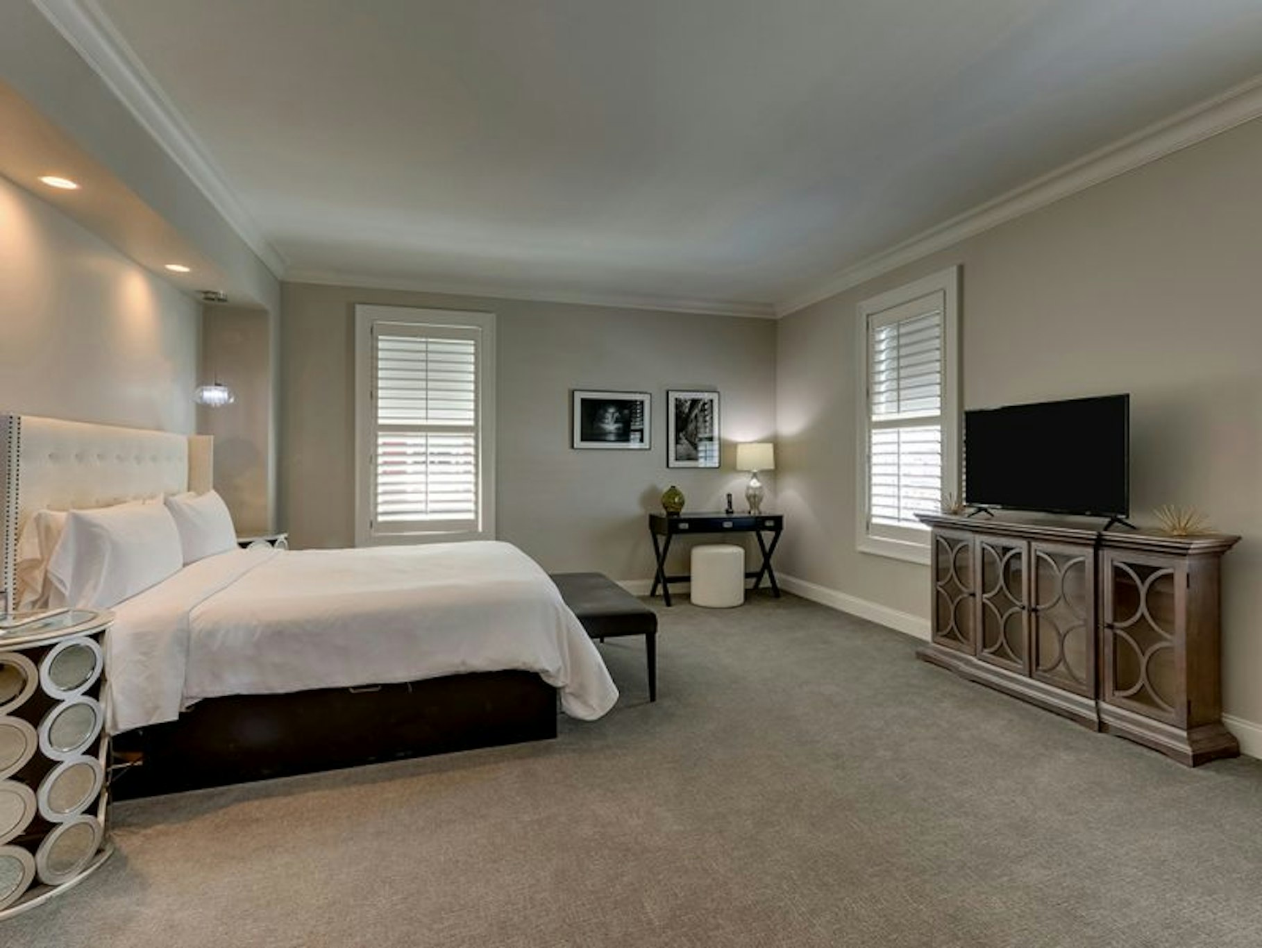 Classic, Suite, King Bed