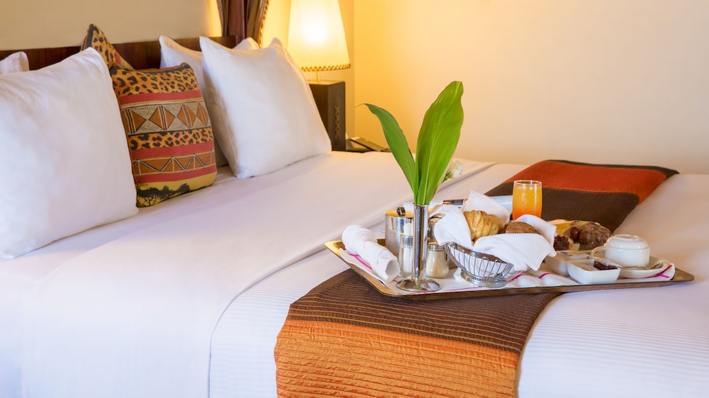 The African Regent Hotel 31/71