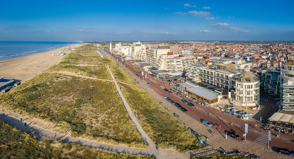 Two Brothers Noordwijk Beach 47/50