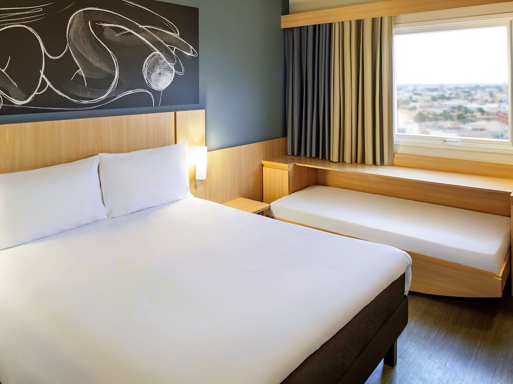 Ibis Imperatriz 13/70