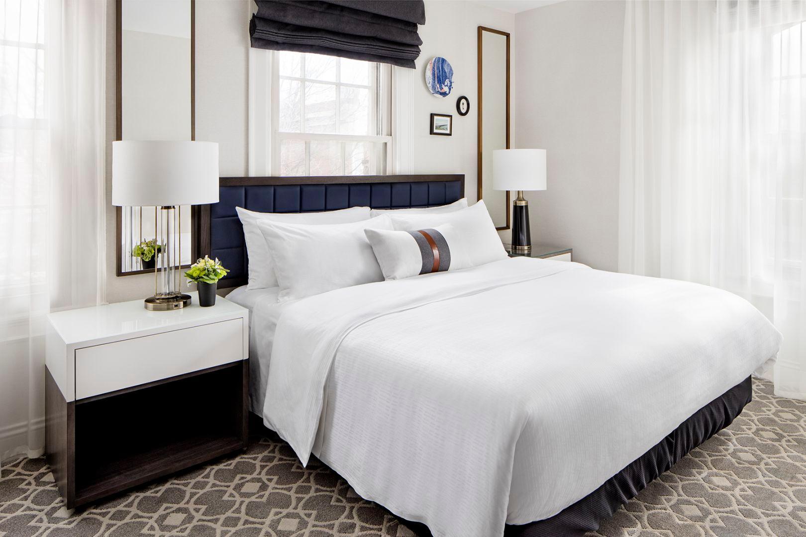 Grand, Guest Room, Deluxe, King Bed, Hill View