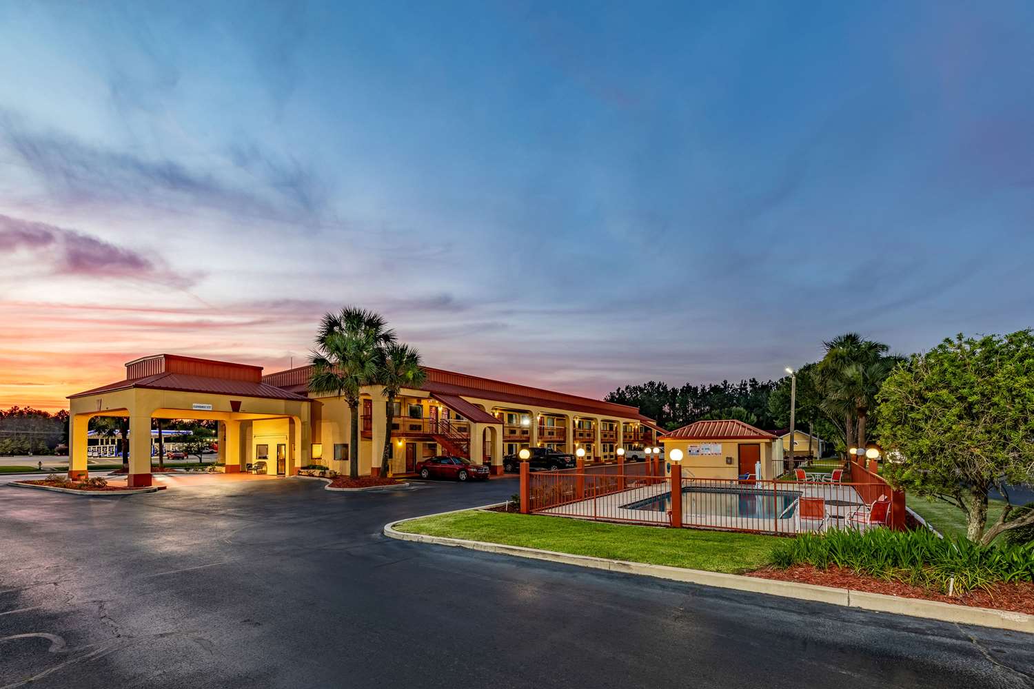 Econo Lodge Kingsland 9/25