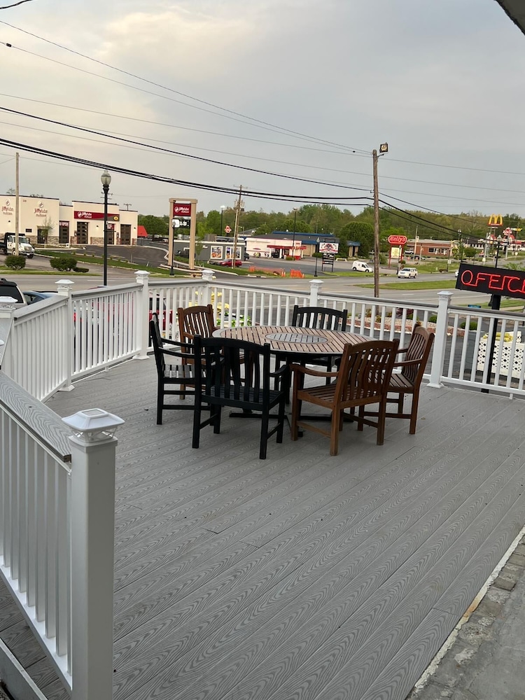 Econo Lodge Fort Knox 34/44