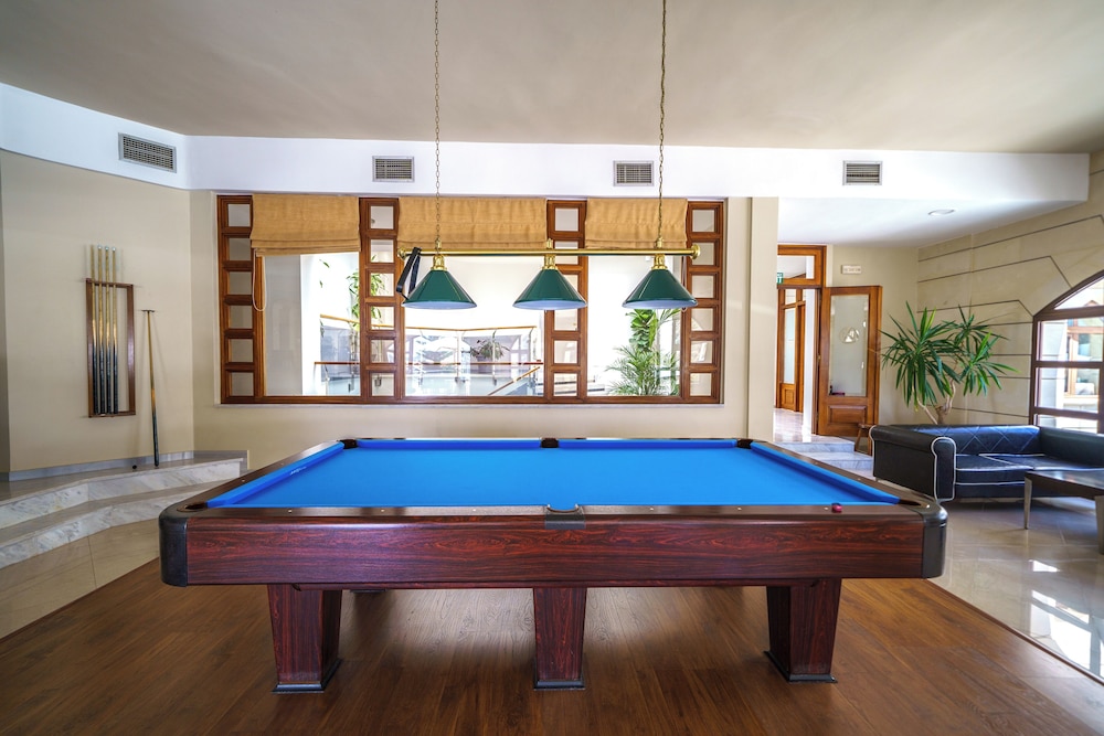 Macaris Suites And Spa 25/66