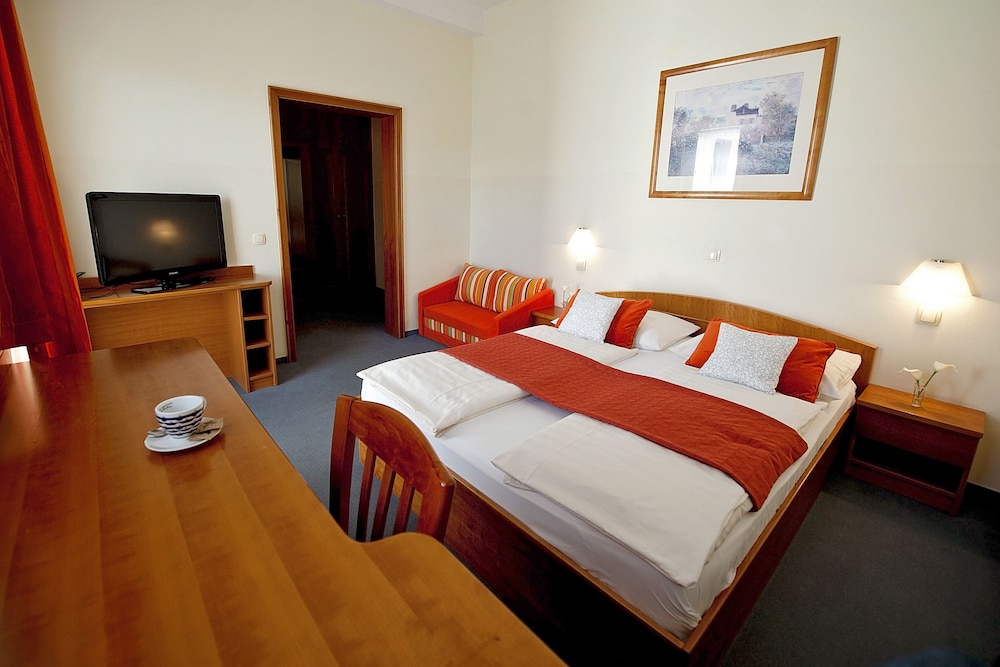 Hotel Bajt Maribor 6/21