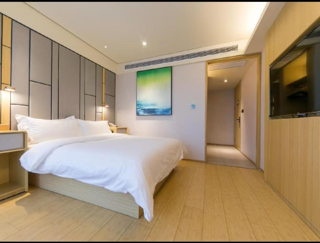Room, Queen Bed
