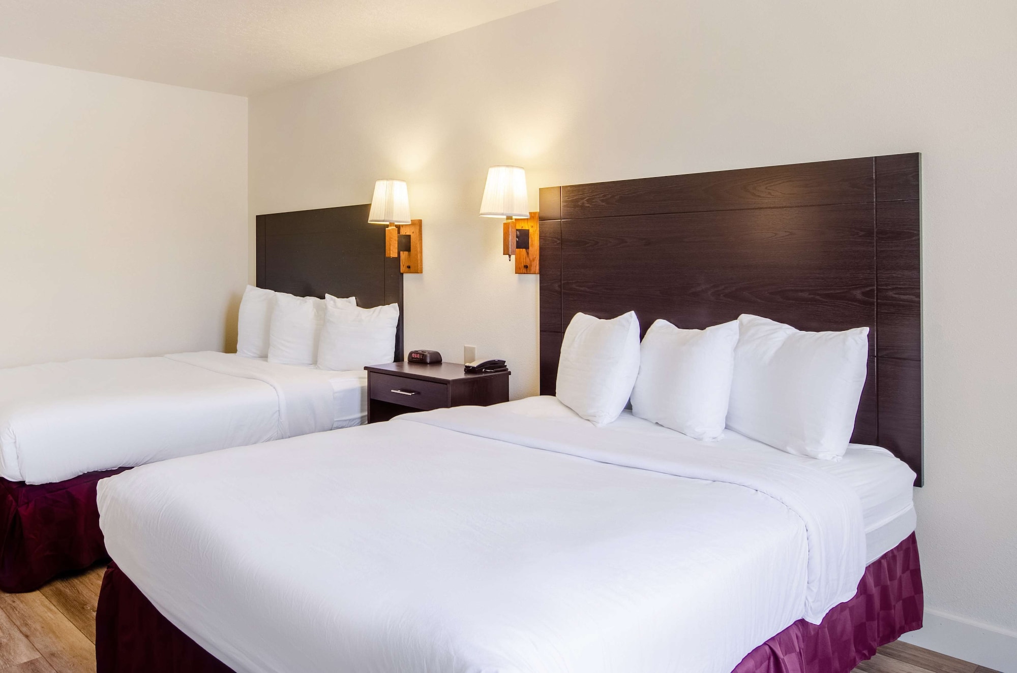 DELUXE, 2 QUEEN BEDS