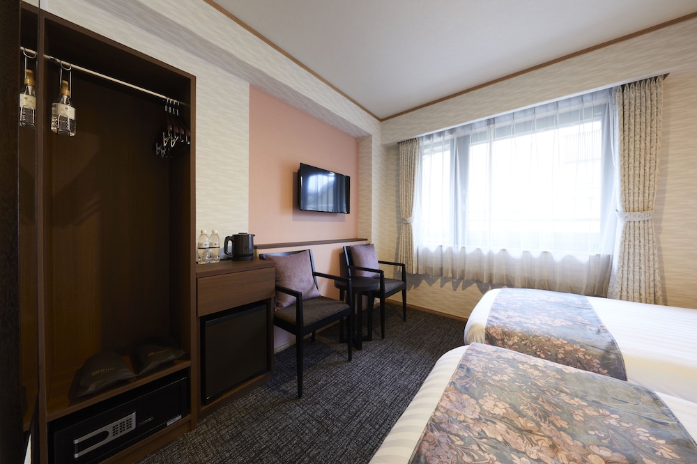 Standard, Twin Beds