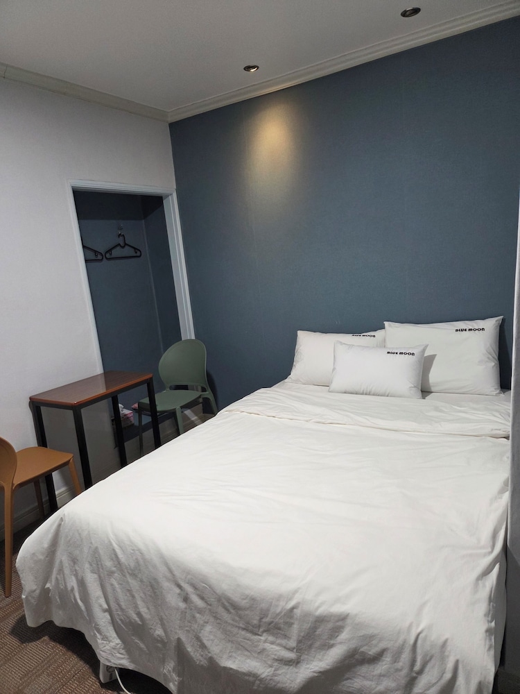 STANDARD, DOUBLE BED