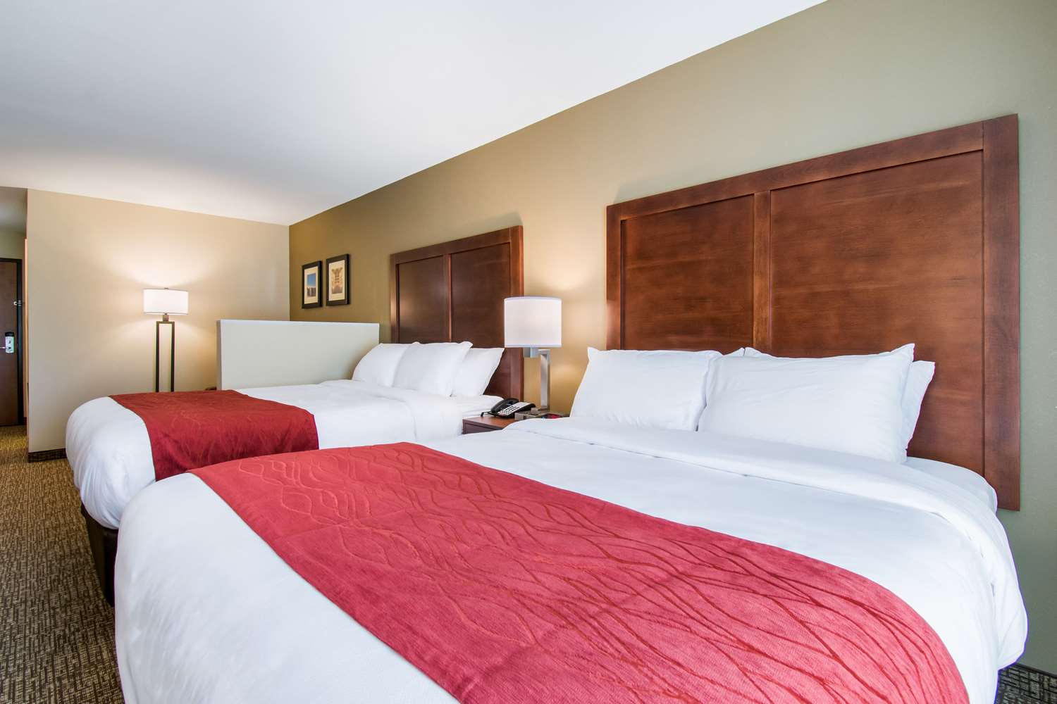 SUITE, 2 QUEEN BEDS