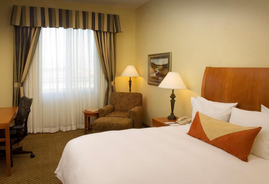 جناح بسرير كينج بغرفة نوم واحدة لذوي الإعاقة، Hilton Garden Inn Bozeman 3/4