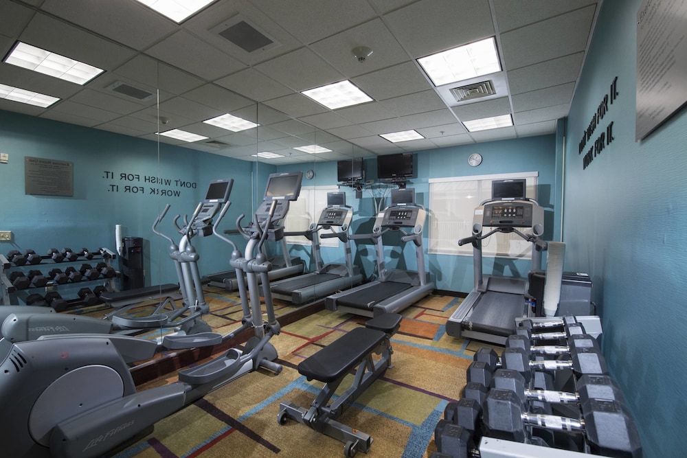 Fairfield Inn And Suites Charleston North University Area 12/20