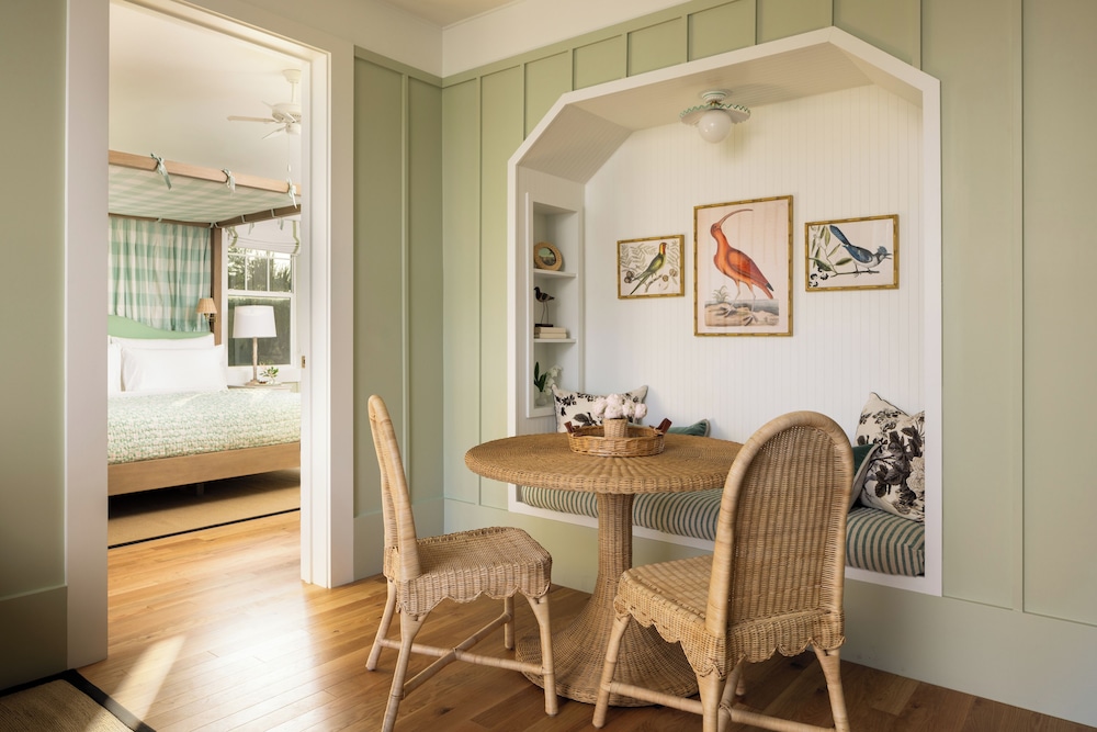 2 Bedrooms, 2 King Beds, River Front