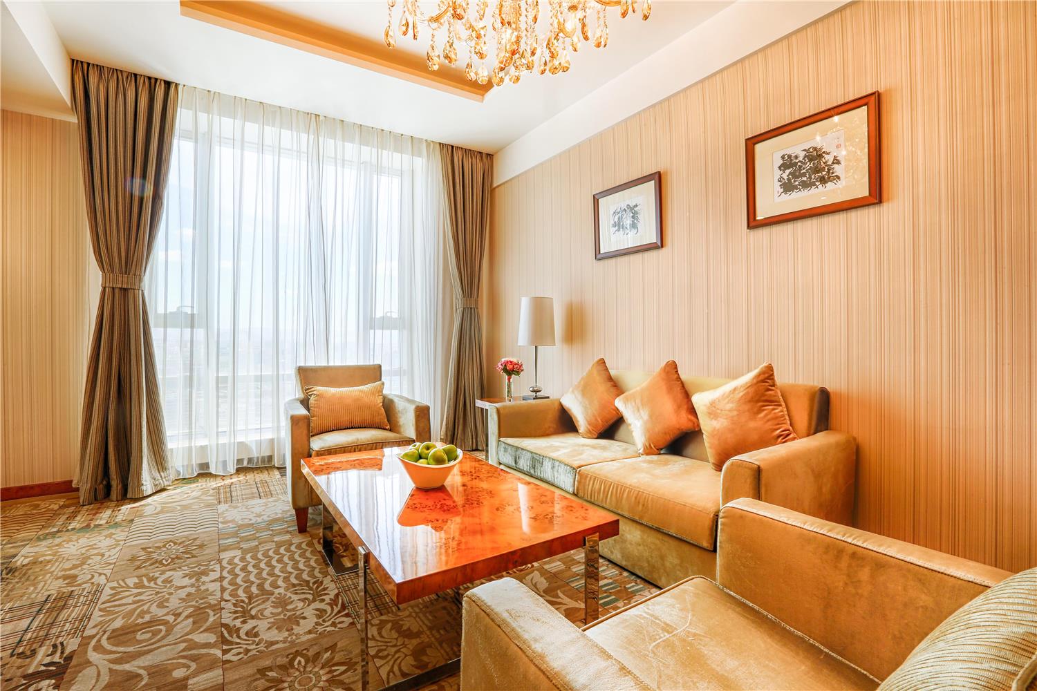 Presidential, City, Suite, 2 King Beds, Mountain View