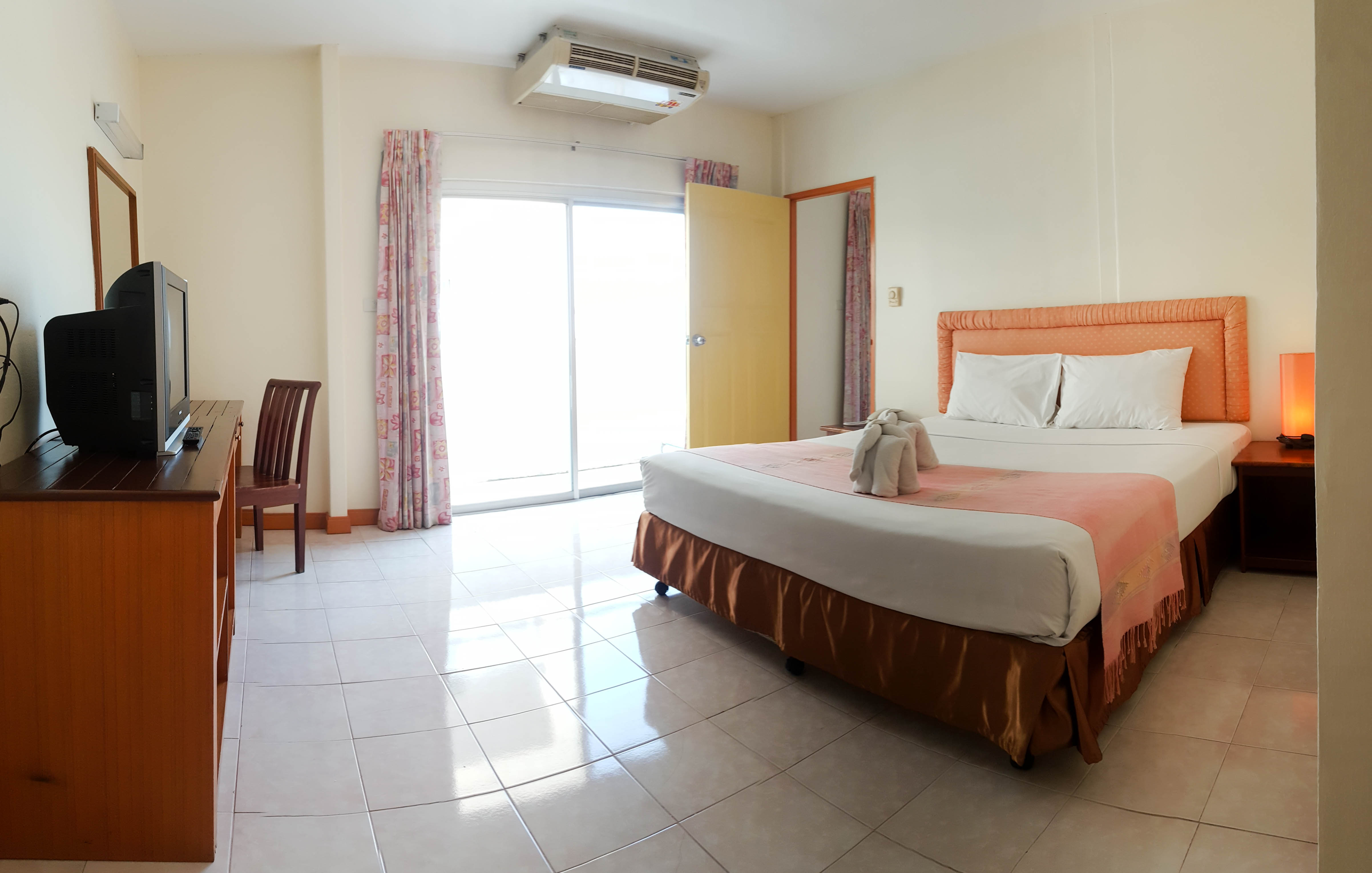 Eastiny Bella Vista Hotel by ZUZU 24/49