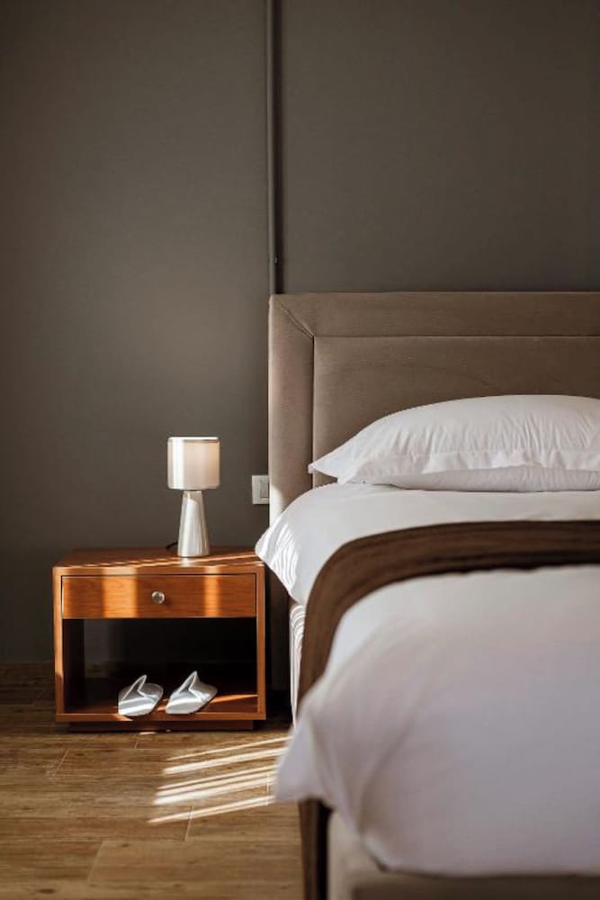 Olivar Hotel Tirana 36/60