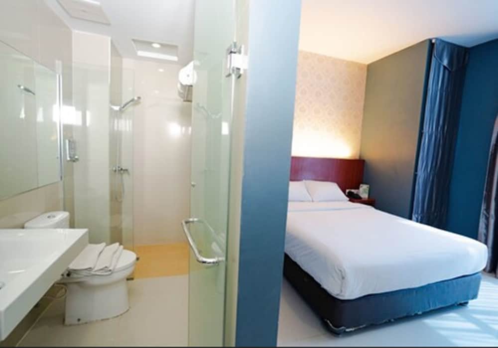 The Crew Hotel Kualanamu International Airport 22/22