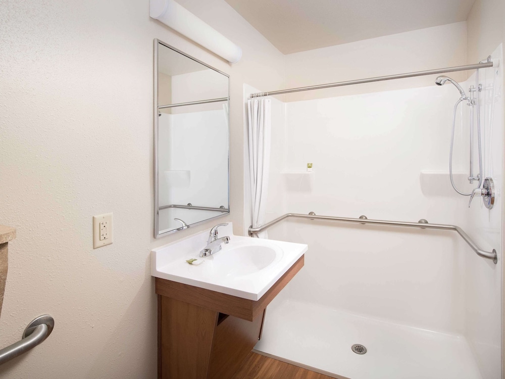 Woodspring Suites Grand Rapids South 10/42