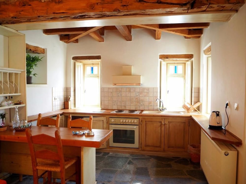Papaevangelou Hotel 42/66