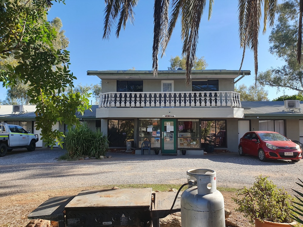 ALICE MOTOR INN 4/56