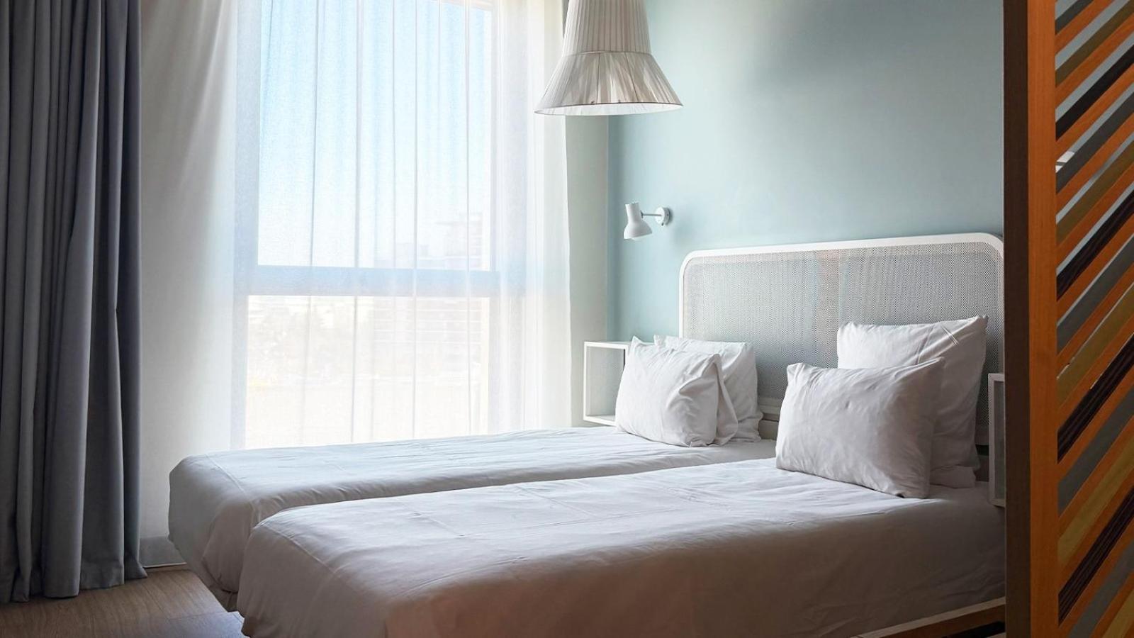 Room, Single Bed