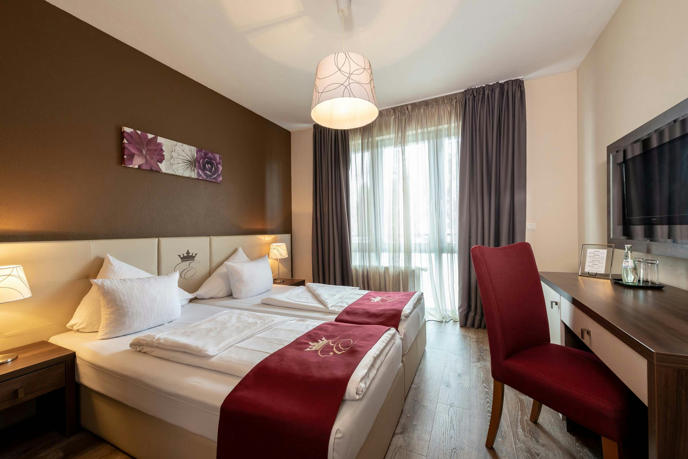 Empress Boutique Hotel 7/65