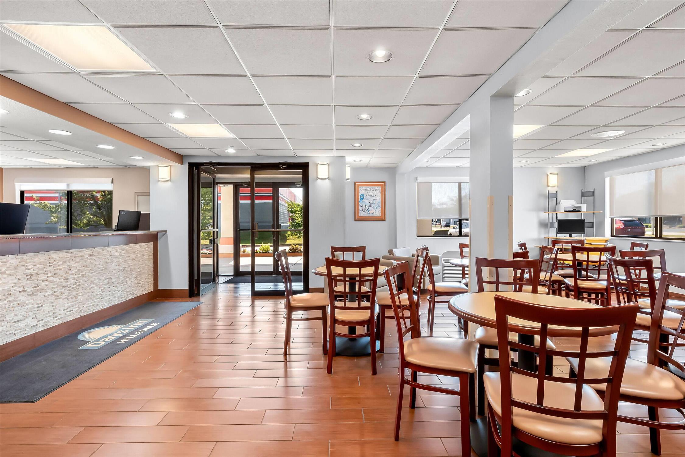 Days Inn by Wyndham Hillsdale 12/19