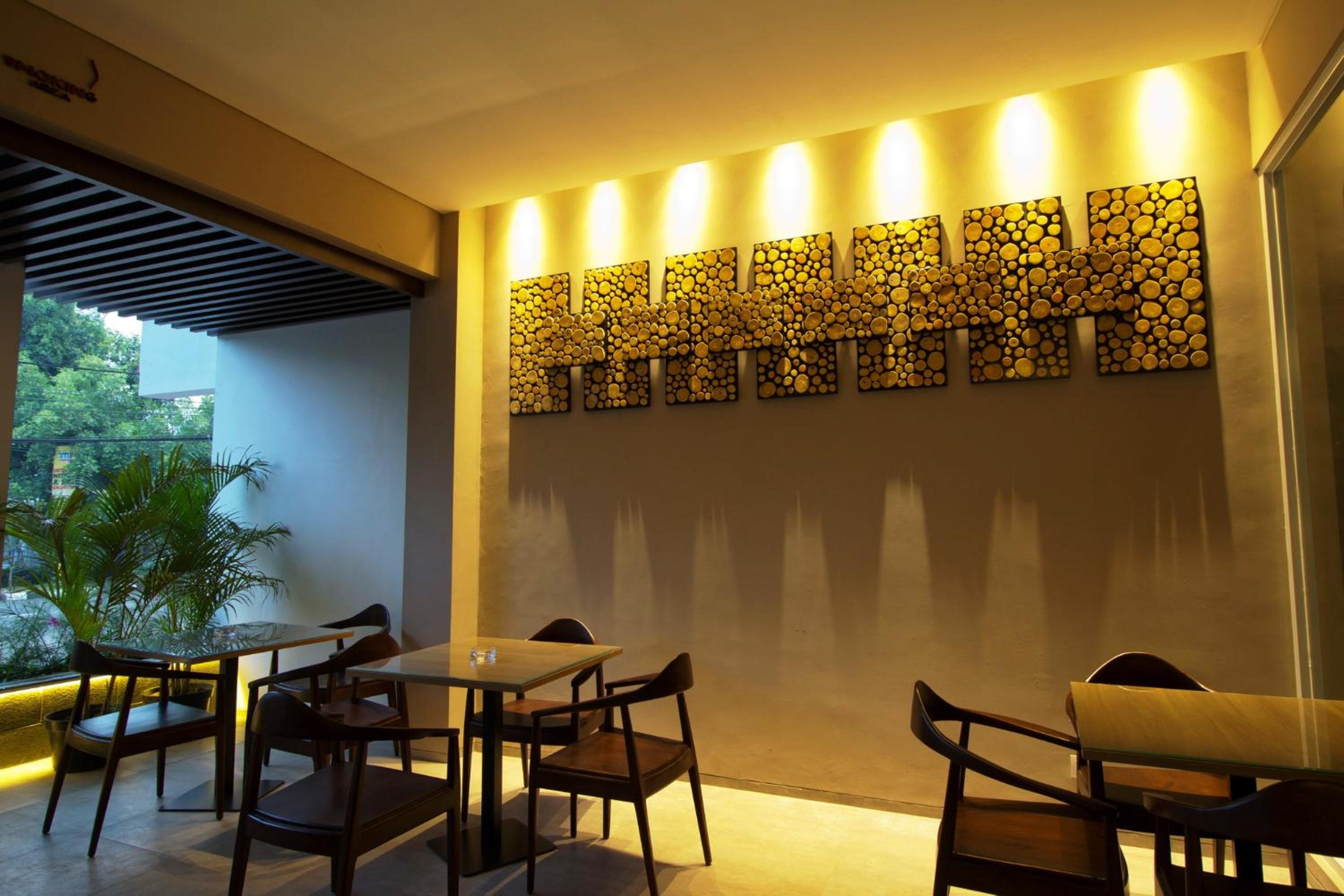 Vinotel Cirebon 41/50