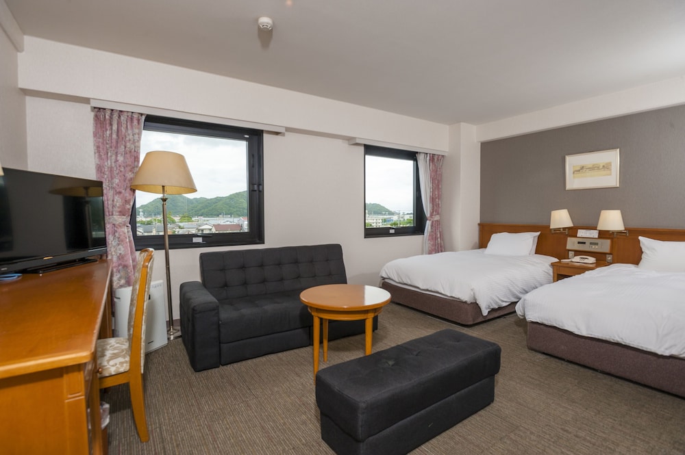 Room, Twin Beds