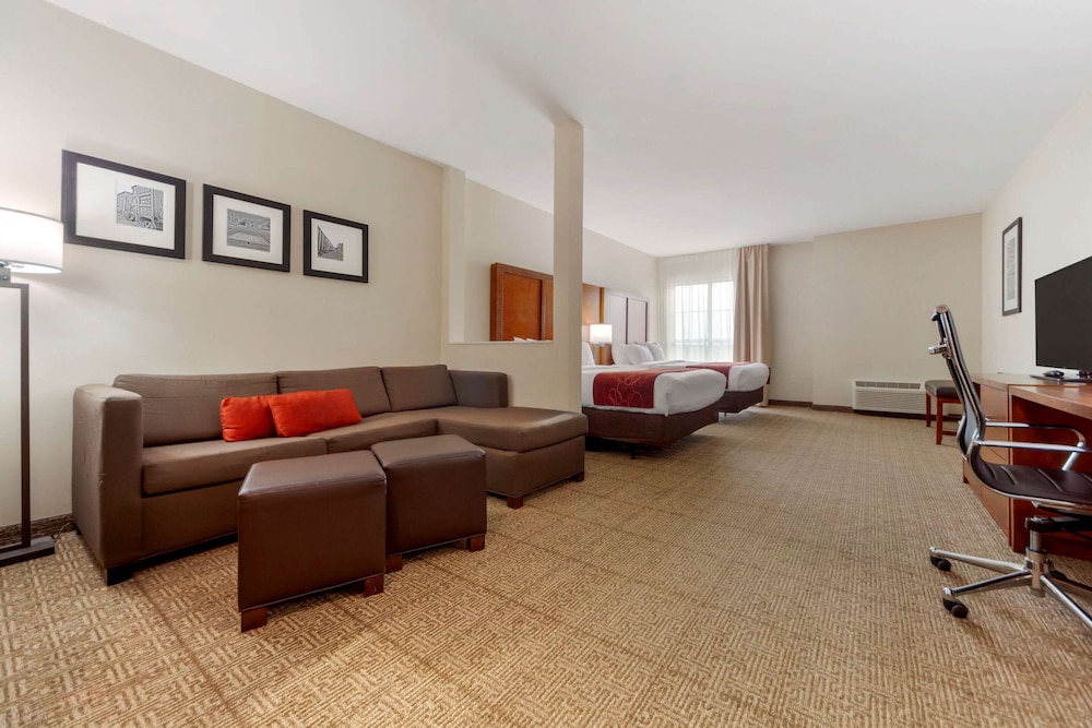 Comfort Suites La Vista - Omaha 34/44