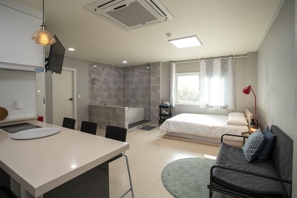 Gapyeong Blossom Pension 13/46