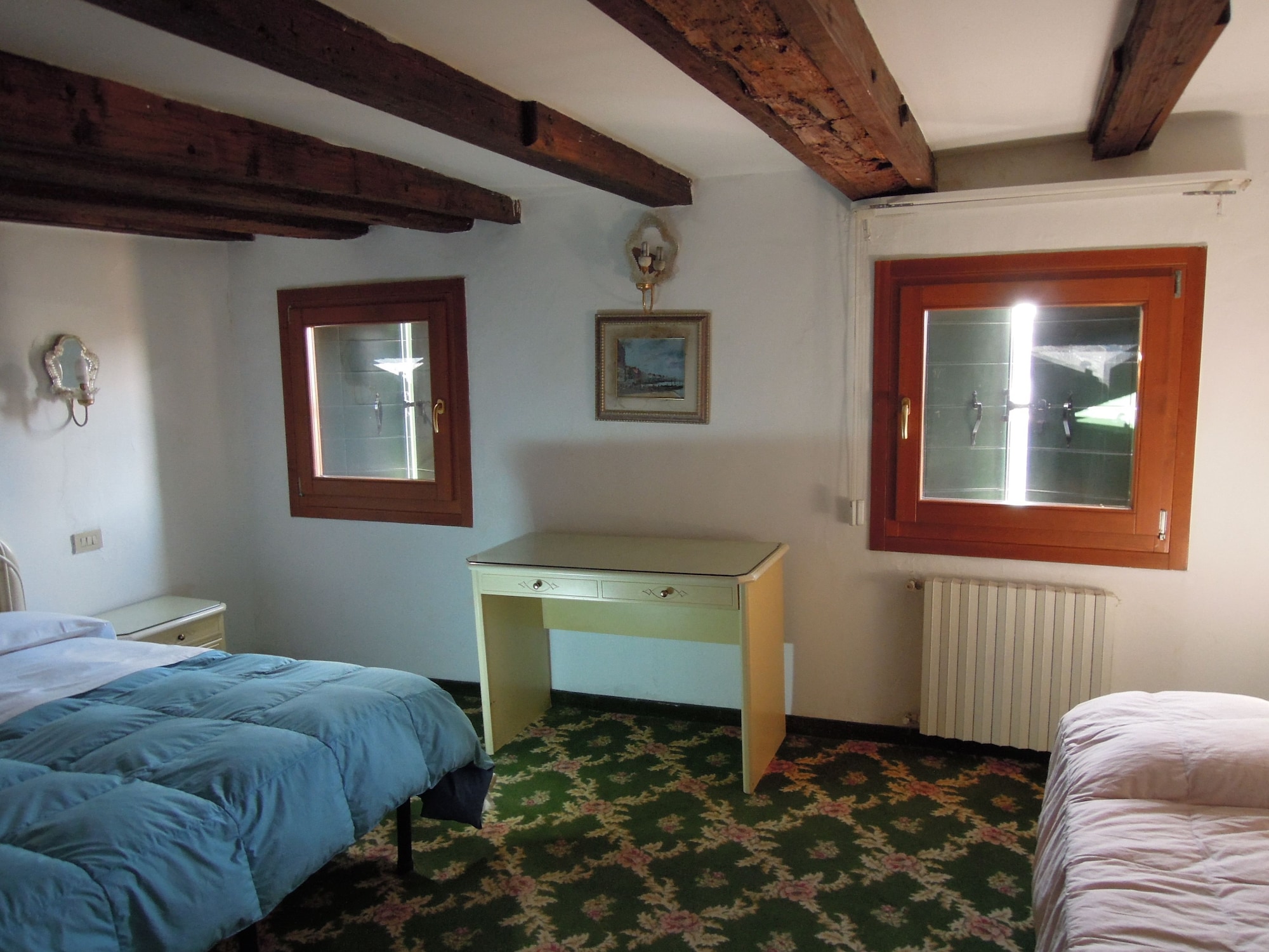 ROOM, TRIPLE