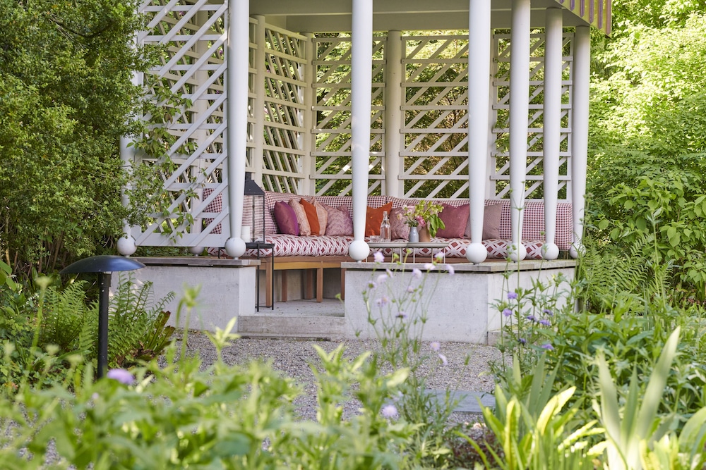 Signau House & Garden 3/35