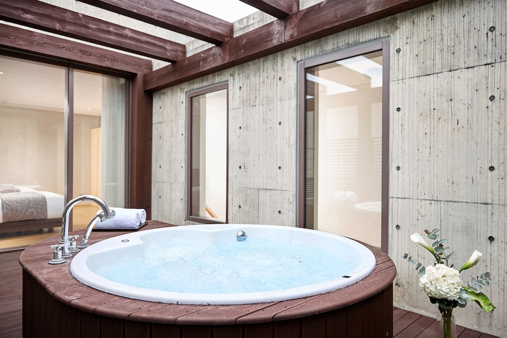 Lotte Resort Jeju Art Villas 23/50