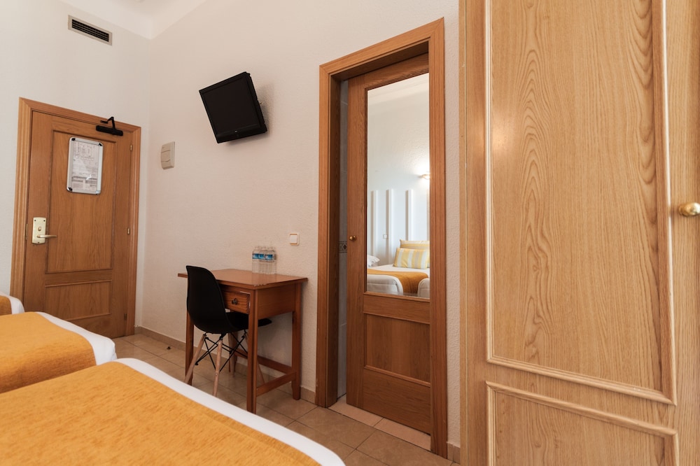 Hostal Josefina 34/73