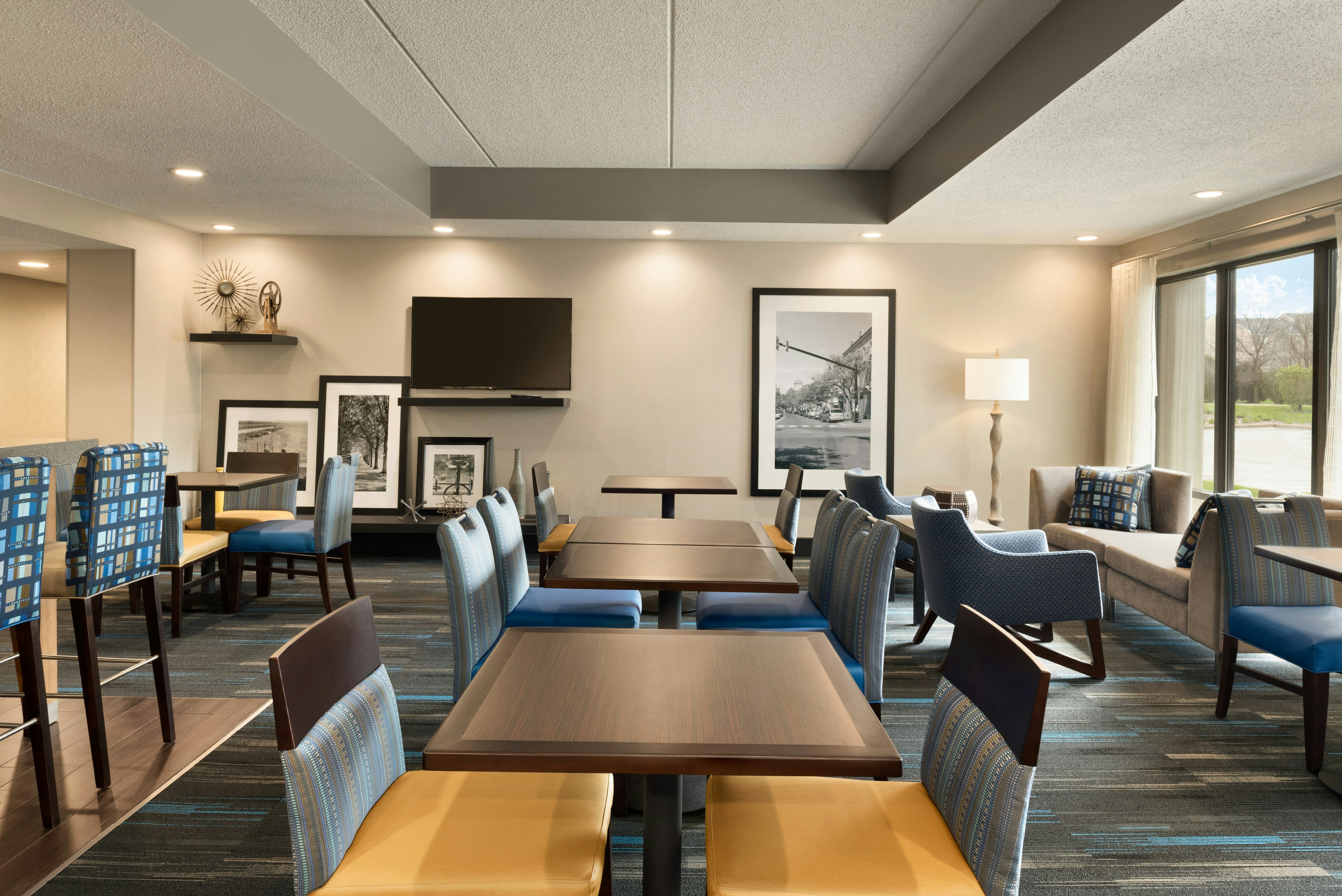 Hampton Inn Appleton-Fox River Mall Area 10/13