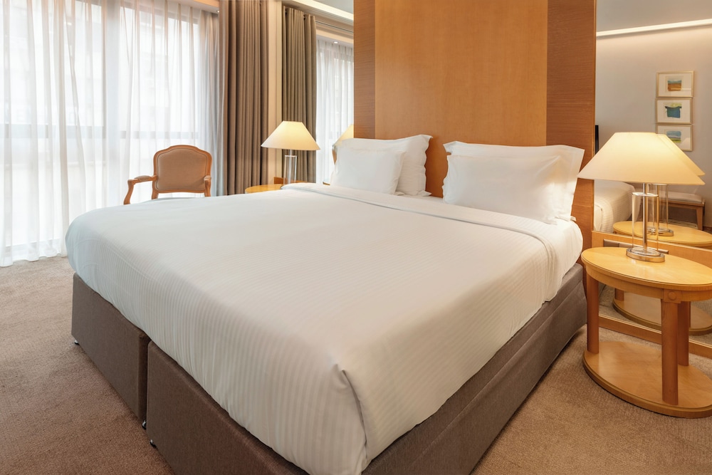 Connecting, Melia, Double and Twin Beds