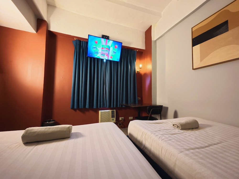 DELUXE, TWIN BEDS