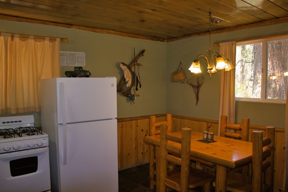 Goldmine Lodge 17/50