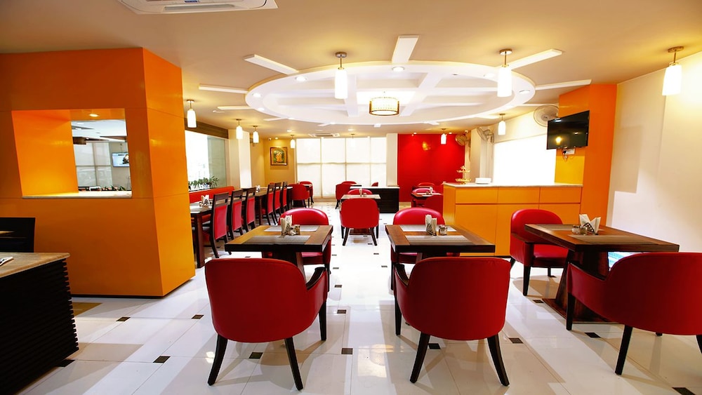Hotel Santosh Dham 12/16