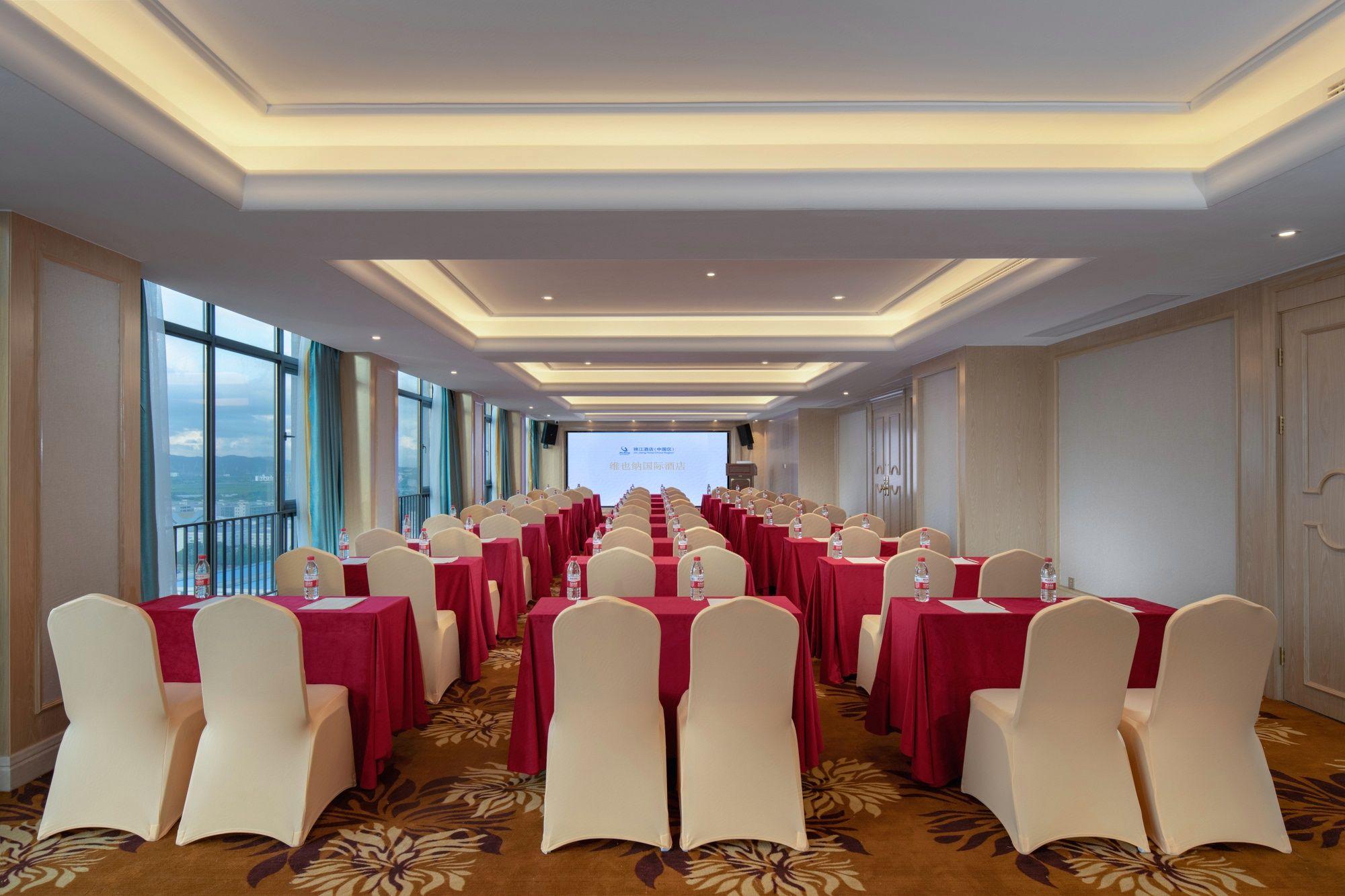 Vienna International Hotel (Zhuhai Gaolangang International) 52/56
